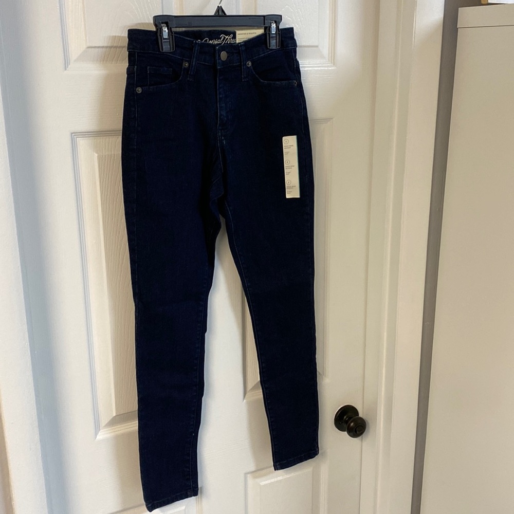 Universal Thread Size 2 SHORT High Rise Skinny Dark Denim Jeans NWT